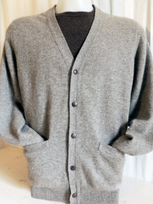 Cardigan uomo a "V". 60% Yak 40% pecora. Modello 3-180.
